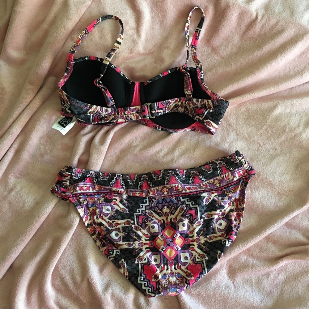 Aztec print bikini - Picture 2 of 3